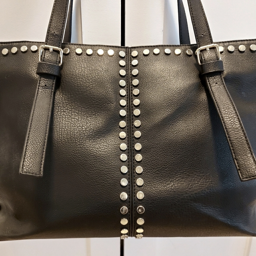 Leather tote
